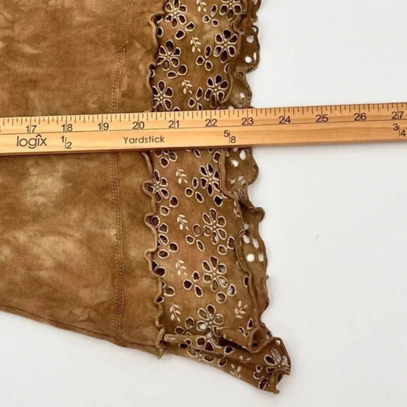 Glima Tie Dye Top Womens M Tan V-Neck Pullover Eyelet Trim Hippie‎ Boho Artsy - Picture 8 of 12